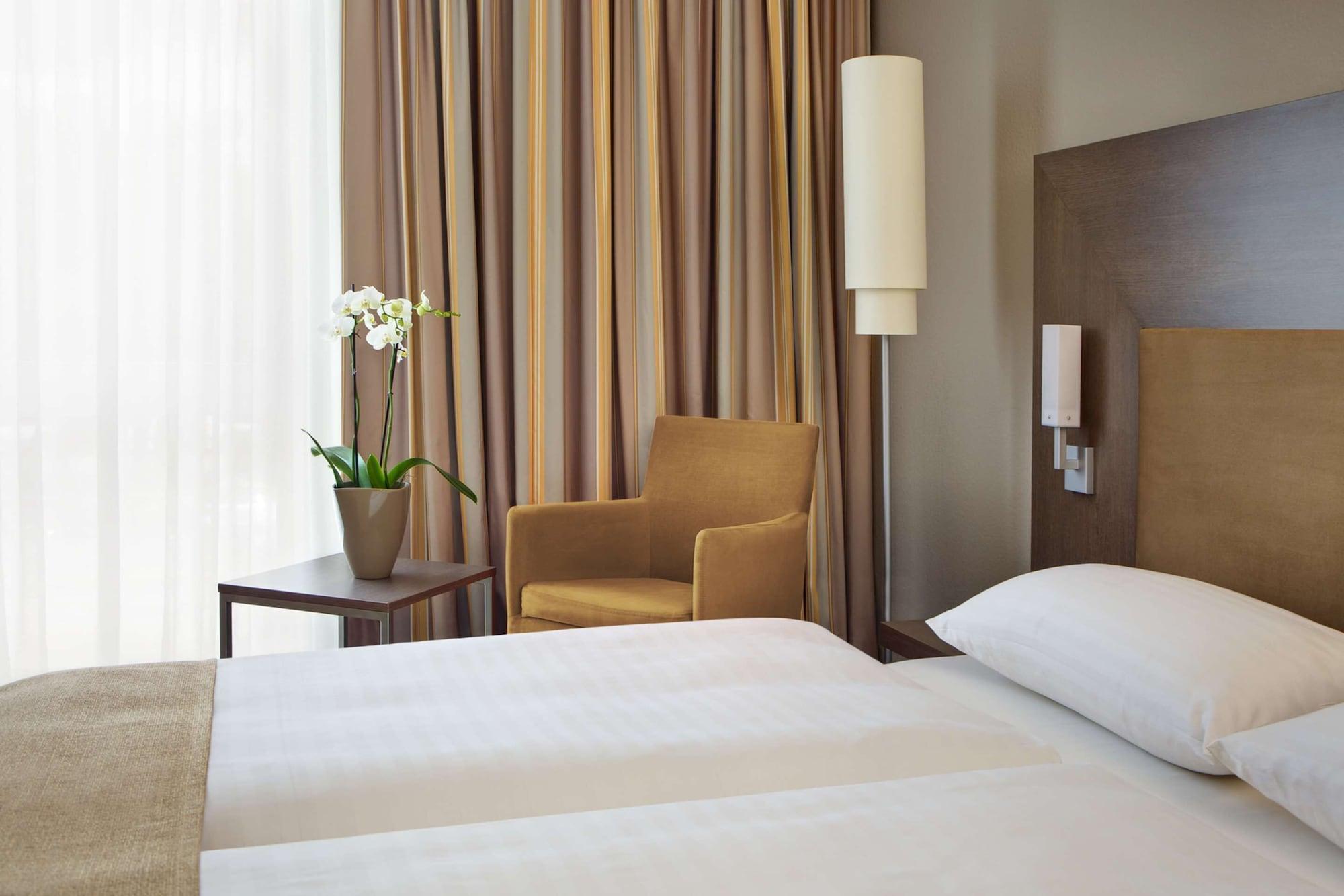 Intercityhotel Darmstadt Quarto foto